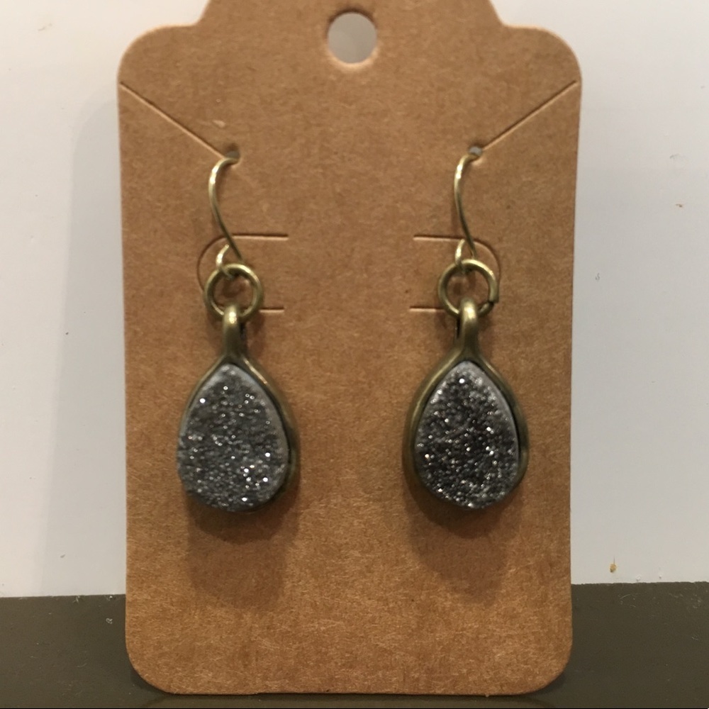 Stone earrings - Picture 2 of 2